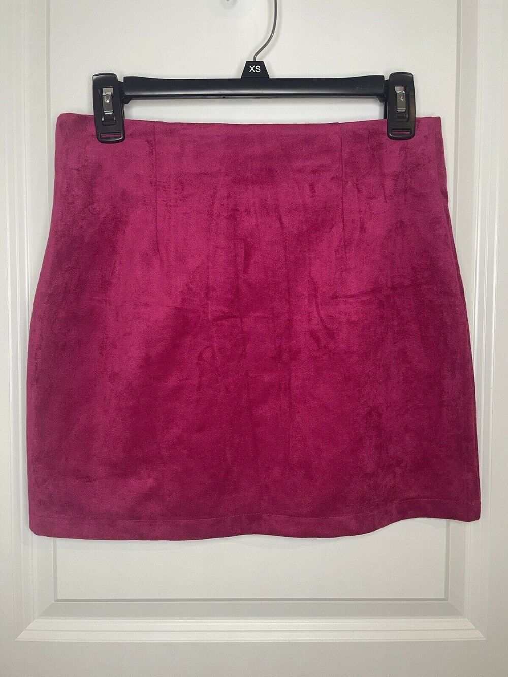 NWT Forever 21 Velvet Zip Back Short Mini Skirt Barbie Magenta Pink Size Medium